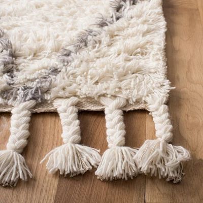 Safavieh Casablanca CSB951 Hand Tufted Moroccan Shag Area Rug 4 Safavieh Casablanca CSB951 Hand Tufted Moroccan Shag Area Rug - Image 2