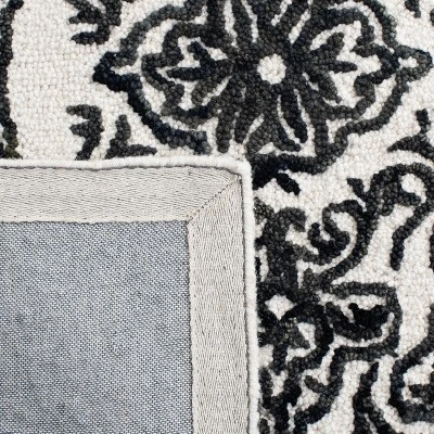 Safavieh Blossom BLM112 Hand Tufted Floral Wool Area Rug 8 Safavieh Blossom BLM112 Hand Tufted Floral Wool Area Rug - Image 6
