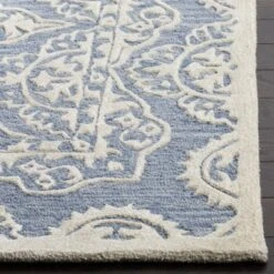 Safavieh Santa Clara Damask Tufted 100% Wool Area Rug