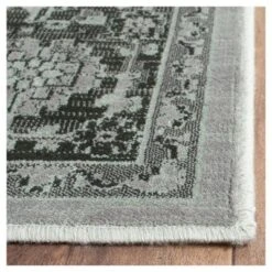Safavieh Burton Vintage Loomed Rug - Elegant Antique Motif Area Rug