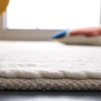 Safavieh Natura NAT280 Power Loomed Area Rug 5 Safavieh Natura NAT280 Power Loomed Area Rug - Image 3