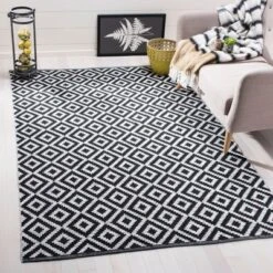 Safavieh Jaida Hand-Woven Cotton Geometric Accent Rug 10 Safavieh Jaida Hand-Woven Cotton Geometric Accent Rug -Safavieh Furniture GUEST 14e85850 bab2 4322 9a5a d845405a54d8