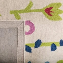 Safavieh Kids SFK918 Hand Tufted Soft Wool Area Rug -Safavieh Furniture GUEST 168d99a4 5511 4022 aa9a b638f2faa4dd