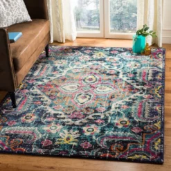 Safavieh Beautrix Medallion Loomed Area Rug