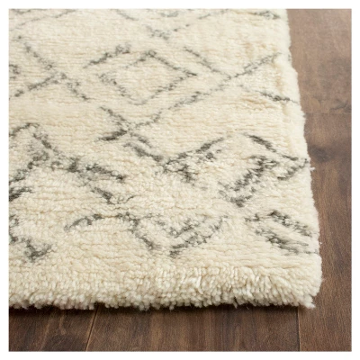 Safavieh Jolie Collection Geometric Hand-Tufted Wool Shag Rug 3 Safavieh Jolie Collection Geometric Hand-Tufted Wool Shag Rug