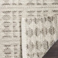 Safavieh Kilim KLM350 Hand-Woven Wool-Cotton Rug in Ivory & Light Grey 7 Safavieh Kilim KLM350 Hand-Woven Wool-Cotton Rug in Ivory & Light Grey -Safavieh Furniture GUEST 1dd6c99c 5676 4bce 935e 49541907262e