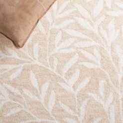 Safavieh Jardin JAR753 Hand Tufted Floral Area Rug -Safavieh Furniture GUEST 278bff9b 5d26 4887 8617 eebf53b86ef4