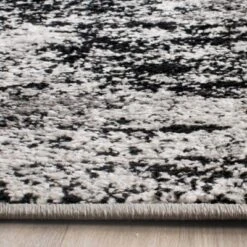 Safavieh Fleck Loomed Area Rug: Durable & Chic Global Design