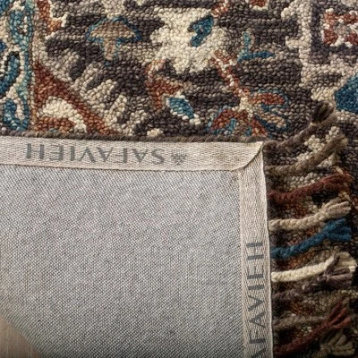 Safavieh Amanda Collection Floral Tufted Wool Area Rug 4 Safavieh Amanda Collection Floral Tufted Wool Area Rug - Image 2