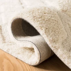 Safavieh Darleen Ivory Area Rug with Elegant Tassel Fringe -Safavieh Furniture GUEST 38e0054f 2592 4d9b 9217 2aebf89eadb4