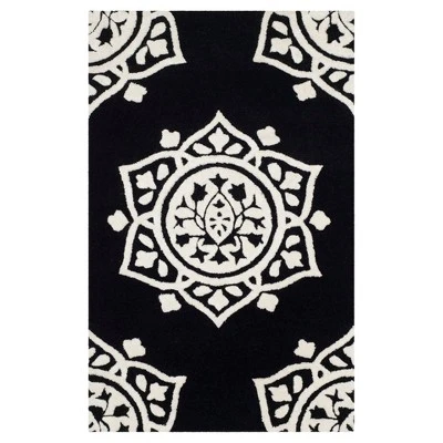 Safavieh Cassidy Tufted Medallion Hand-Tufted Wool Accent Rug 4 Safavieh Cassidy Tufted Medallion Hand-Tufted Wool Accent Rug - Image 2