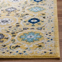 Safavieh Mable Floral Loomed Accent Rug