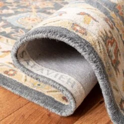 Safavieh Classic CL934 Hand Tufted Wool Area Rug -Safavieh Furniture GUEST 42faa51d fc82 484d b6a5 3b46ce01f9ee