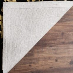 Safavieh Bergen Collection Hand-Tufted Wool & Viscose Area Rug -Safavieh Furniture GUEST 4c041338 4c7c 4897 b739 62319c31a79c