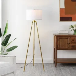 Safavieh Falco 61.5-Inch Modern Gold Tripod Floor Lamp 5 Safavieh Falco 61.5-Inch Modern Gold Tripod Floor Lamp -Safavieh Furniture GUEST 5e12f0bb 9cbe 462d 971d a5ebcfaf9583