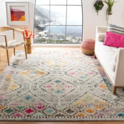 Safavieh Madison MAD418 Traditional Distressed Area Rug