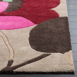 Safavieh Sina Floral Hand-Tufted Wool Area Rug