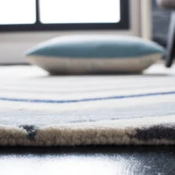 Safavieh Dublin Chevron Geometric Tufted Area Rug -Safavieh Furniture GUEST 6882338b e914 4a99 a7c9 2cd4faa4557c