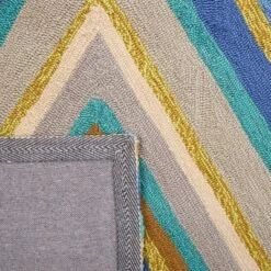 Safavieh Scarlett Collection Blue/Multi Stripes Hand Hooked Accent Rug - 2'3" x 3'9" -Safavieh Furniture GUEST 6cb12ff3 23bd 4e8b a2eb fba25712ce1a