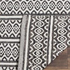 Safavieh Amirah Rug: Hand-Woven Coastal Cotton Flat Weave Area Rug -Safavieh Furniture GUEST 6e3d1011 08ff 4b15 b504 c08825440924