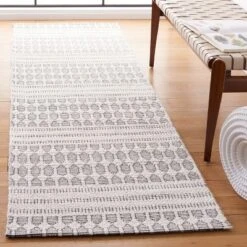 Safavieh Marbella MRB327 Hand Woven Indoor Runner Rug - Ivory & Beige