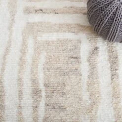 Safavieh Casablanca CSB541 Hand Knotted Moroccan Wool Area Rug -Safavieh Furniture GUEST 83d7765b 9aca 42b2 9da7 754af021e184