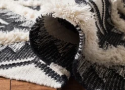 Safavieh Kenya KNY453 Hand Woven Global Wool Area Rug -Safavieh Furniture GUEST 892d4ea7 2cb3 47d2 b2f5 09ea1d386006