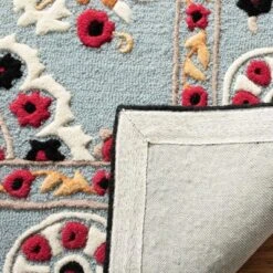 Safavieh Joann Medallion Hand-Tufted Wool Accent Rug -Safavieh Furniture GUEST 8a2fbb73 2c8c 433c 9ff9 2bfa5e3cfbfb