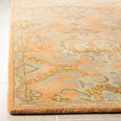 Safavieh Garrad Collection: Hand-Tufted 100% Wool Rug