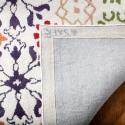 Safavieh Garrey Rug Collection - Hand-Tufted Wool Floor Covering -Safavieh Furniture GUEST 9940a128 83c9 4af6 b193 917fc2d308c6