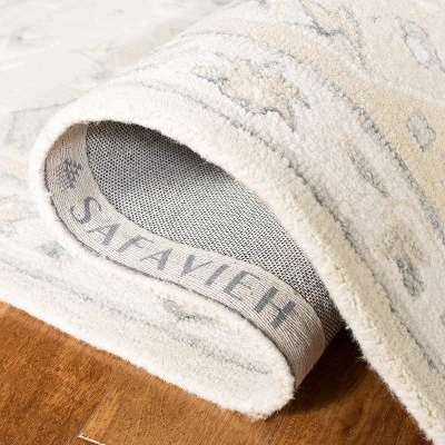 Safavieh Micro-Loop MLP505 Hand Tufted Wool Area Rug 5 Safavieh Micro-Loop MLP505 Hand Tufted Wool Area Rug - Image 3