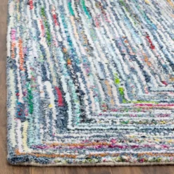 Safavieh Gertie Collection Swirl Tufted Accent Rug