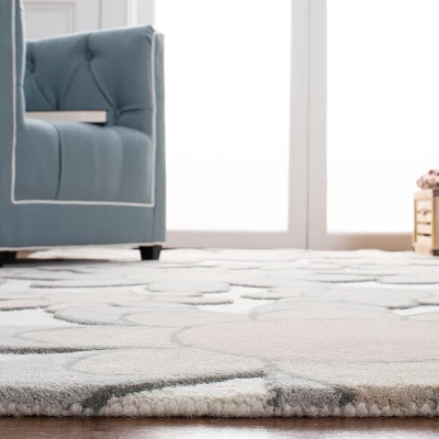 Safavieh Kids SFK923 Hand Tufted Area Rug - Safavieh 5 Safavieh Kids SFK923 Hand Tufted Area Rug - Safavieh - Image 3