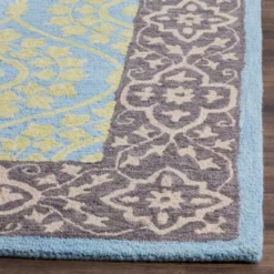 Safavieh Mellisa Leaf Hand-Hooked Wool Accent Rug