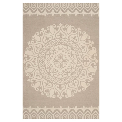 Safavieh Messina Medallion Hand-Tufted Wool Area Rug 5 Safavieh Messina Medallion Hand-Tufted Wool Area Rug - Image 3