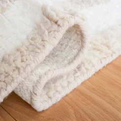 Safavieh Casablanca CSB541 Hand Knotted Moroccan Wool Area Rug -Safavieh Furniture GUEST a3ddb175 438f 4f3c a56a bf05882a61c6