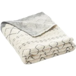 Safavieh Tamar Grey/Beige Bohemian Throw Blanket (50" x 60")
