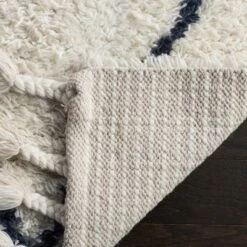 Safavieh Casablanca CSB726 Hand-Tufted Moroccan Area Rug -Safavieh Furniture GUEST a71ef35e 2834 4e36 8589 41f3f327e4ec