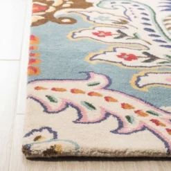 Safavieh Harvey Medallion Hand-Tufted Wool Area Rug