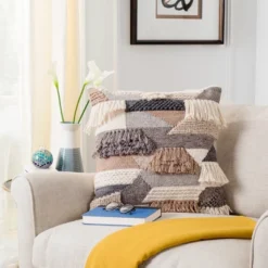 Safavieh Honor 20-inch Grey and Ivory Geometric Decorative Throw Pillow