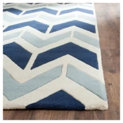 Safavieh Pasadena Geometric Hand-Tufted Wool Area Rug