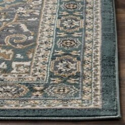 Safavieh Mollie Medallion Traditional Accent Rug