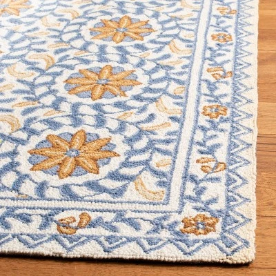 Safavieh Reyna Collection Hand-Hooked Floral Wool Rug 3 Safavieh Reyna Collection Hand-Hooked Floral Wool Rug