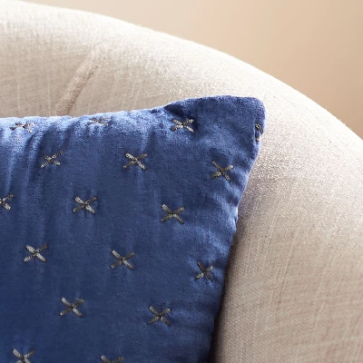 Safavieh Deana Diamond Tufted Decorative Throw Pillow 4 Safavieh Deana Diamond Tufted Decorative Throw Pillow - Image 2