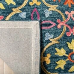 Safavieh Kaitlyn Shapes Hand-Hooked Wool Area Rug -Safavieh Furniture GUEST ce14b690 270c 4e90 8522 30adb6e722f6