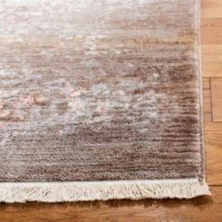 Safavieh Harcourt Rug: Heirloom Elegance for Modern Living