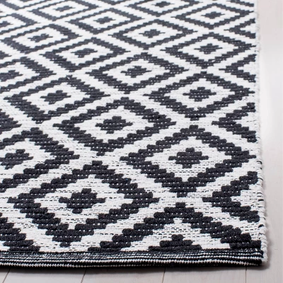 Safavieh Jaida Hand-Woven Cotton Geometric Accent Rug 3 Safavieh Jaida Hand-Woven Cotton Geometric Accent Rug