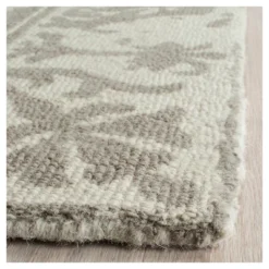 Safavieh Restoration Vintage Light Sage Hand-Tufted Wool Runner - 2'3" x 8'