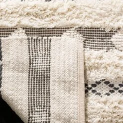 Safavieh Ashlee Geometric Hand-Woven Wool Rug with Mosaic Texture 10 Safavieh Ashlee Geometric Hand-Woven Wool Rug with Mosaic Texture -Safavieh Furniture GUEST dfae655e b7d3 49ee b1ee 6266f98ee119