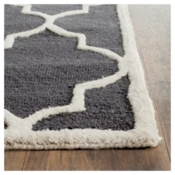 Safavieh Alexander Rug I - Geometric Hand-Tufted Wool Area Rug